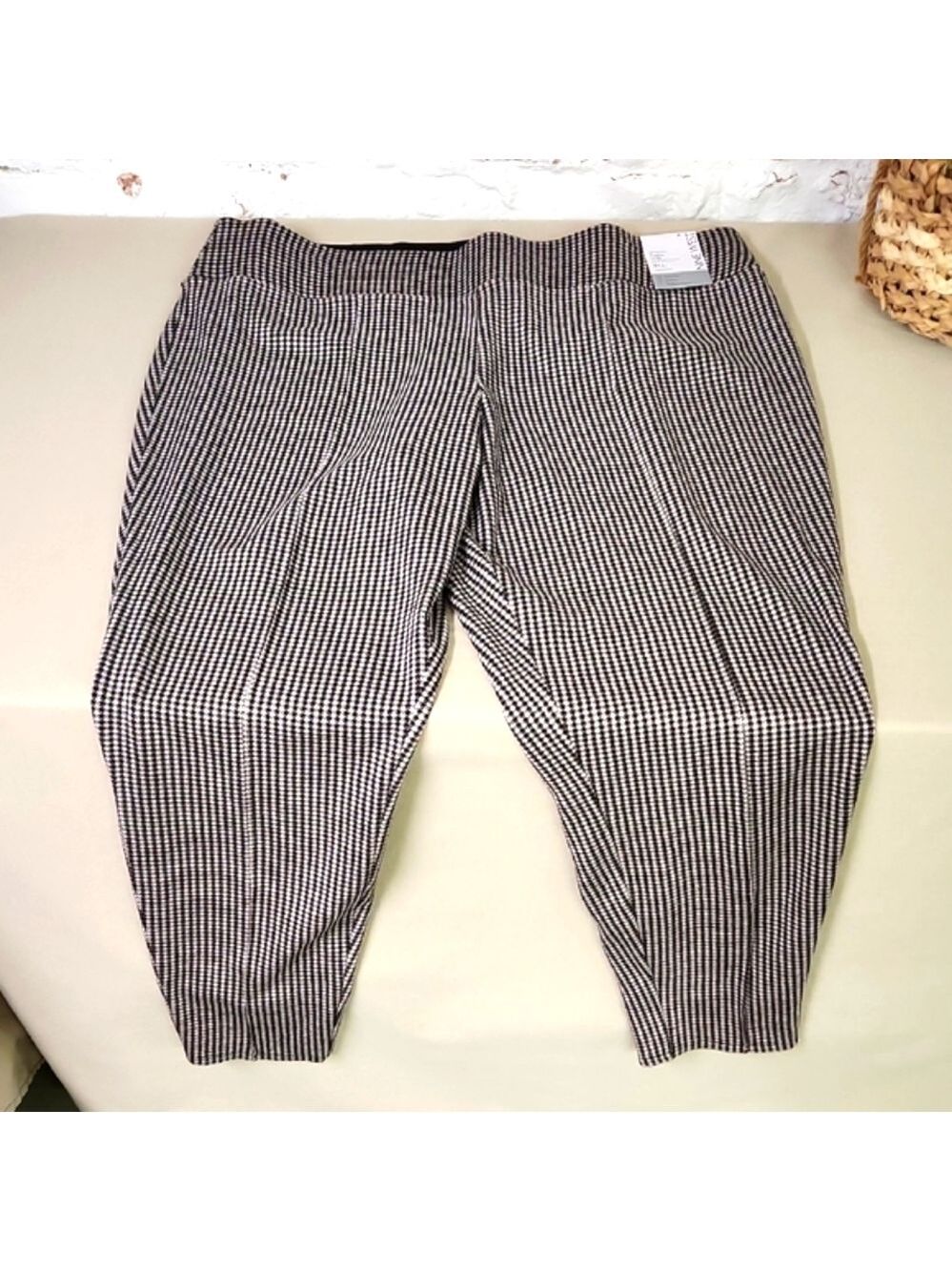 Black and White Checkered Looser Leggings Plus 3x NWT